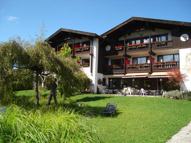 Gaestehaus Am Kurpark Шлірзе Екстер'єр фото